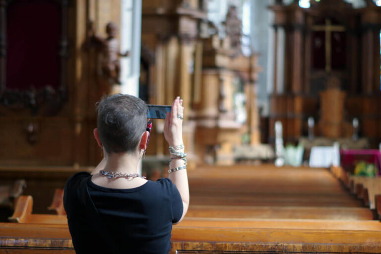 Robienie zdjęć w kościołach wymaga przygotoowania