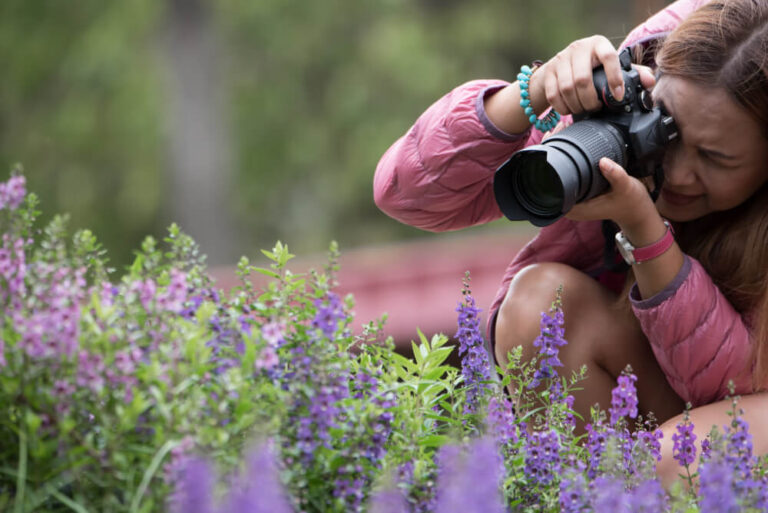 Jak Fotografować Kwiaty: Praktyczny Przewodnik dla Początkujących i Zaawansowanych