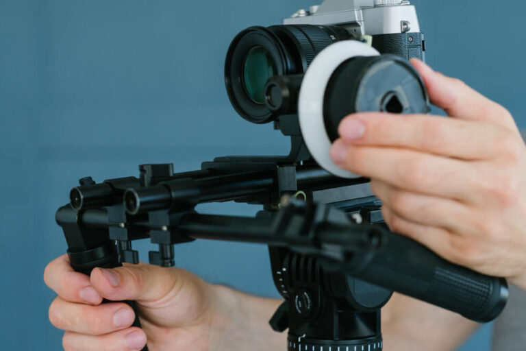 Jak Filmować Kamerą: Kompletny Przewodnik dla Początkujących